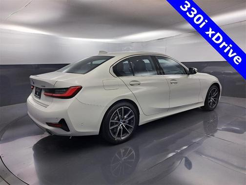 2019 BMW 330 i xDrive