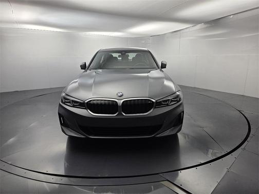 2023 BMW 330 i