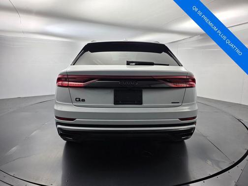 Glacier White Metallic 2023 Audi Q8 55 Premium Plus