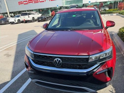 2024 Volkswagen Taos 1.5T SE