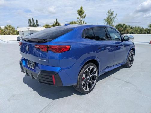 Portimao Blue Metallic 2026 BMW X2 xDrive28i