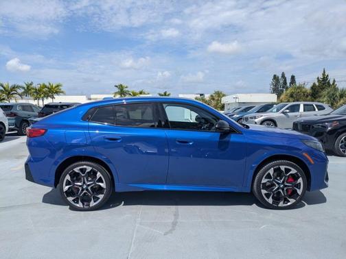 Portimao Blue Metallic 2026 BMW X2 xDrive28i