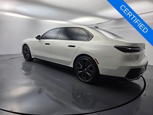 Alpine White 2023 BMW 740 i