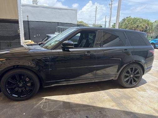 Santorini Black 2022 Land Rover Range Rover Sport HSE Silver Edition MHEV