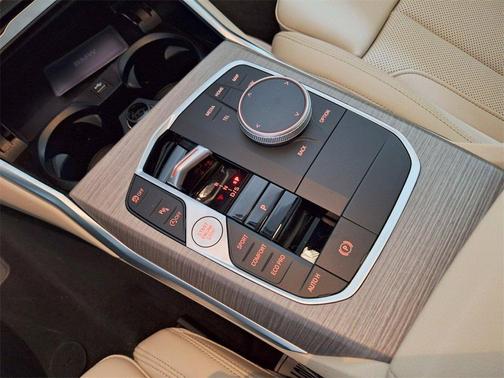 2025 BMW 330 i