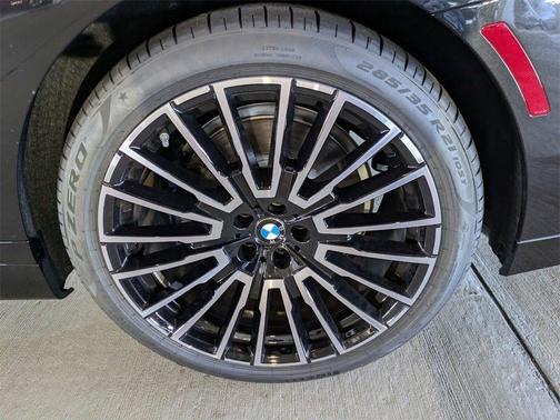 2026 BMW 760 760i xDrive