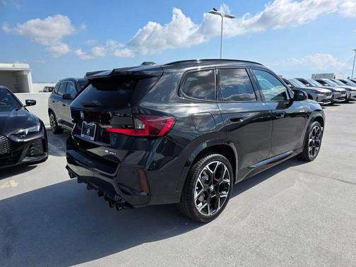 Black Sapphire Metallic 2026 BMW X1 M35i