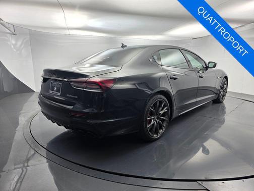 Nero Ribelle Metallic 2022 Maserati Quattroporte GT