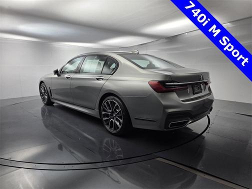 2021 BMW 740 i