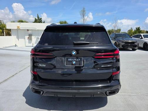 Black Sapphire Metallic 2026 BMW X5 sDrive40i