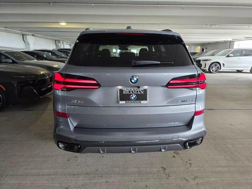 Gray Metallic 2026 BMW X5 sDrive40i