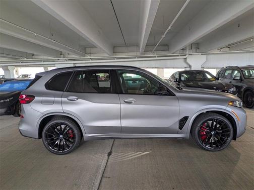 2026 BMW X5 M60i
