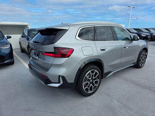 Space Silver 2026 BMW X1 xDrive28i