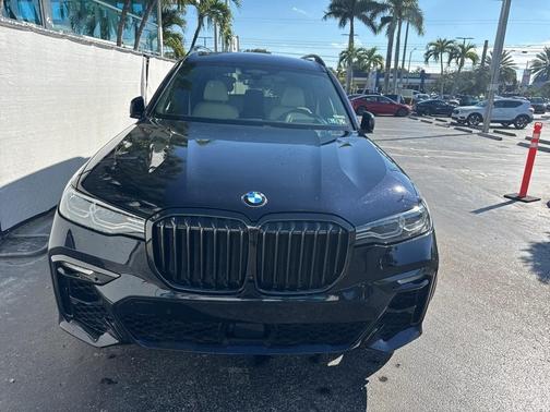 2021 BMW X7 M50i
