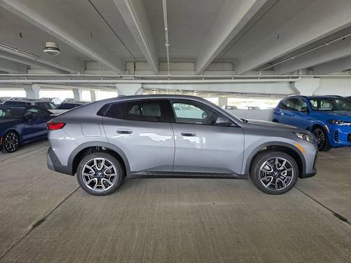 Gray Metallic 2026 BMW X2 xDrive28i