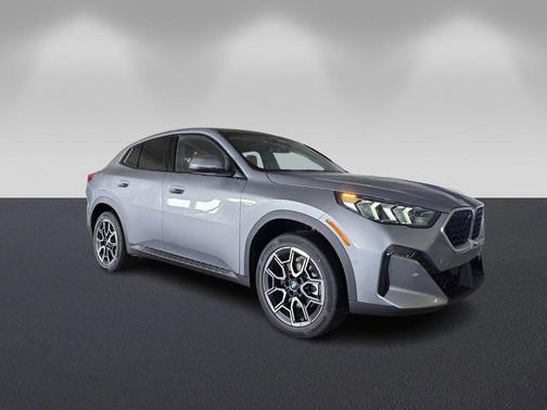 Gray Metallic 2026 BMW X2 xDrive28i