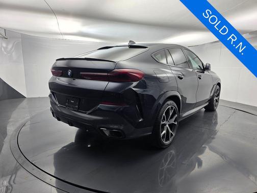 Carbon Black Metallic 2023 BMW X6 xDrive40i