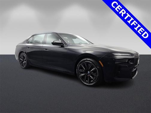 2023 BMW 740 i