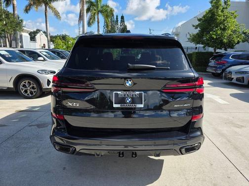 Black Sapphire Metallic 2026 BMW X5 sDrive40i