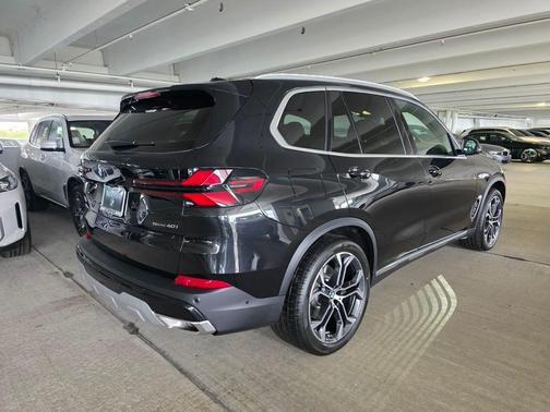 Black Sapphire Metallic 2026 BMW X5 sDrive40i