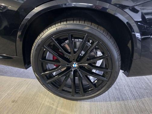 Black Sapphire Metallic 2026 BMW X5 M60i