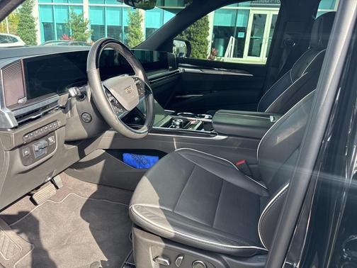 2025 Cadillac Escalade Sport