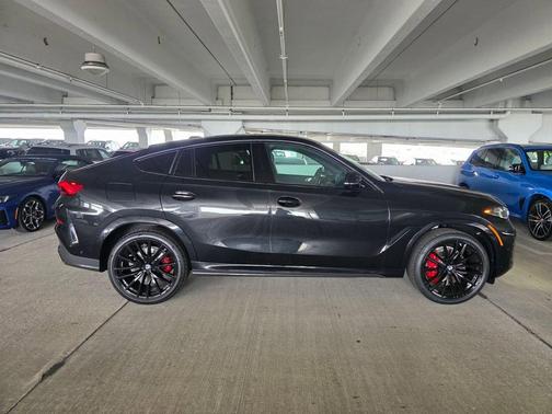 Black Sapphire Metallic 2026 BMW X6 xDrive40i