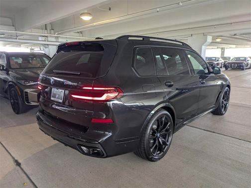 2026 BMW X7 M60i