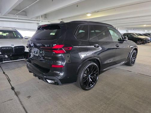 Black Sapphire Metallic 2026 BMW X5 sDrive40i