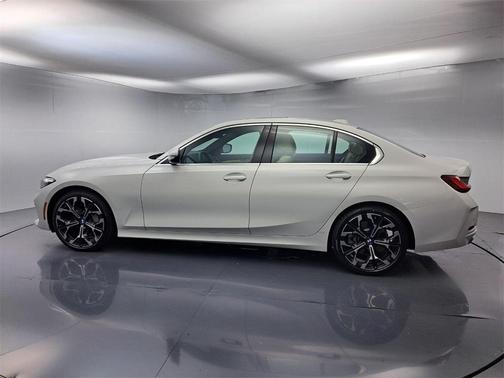 2025 BMW 330 i
