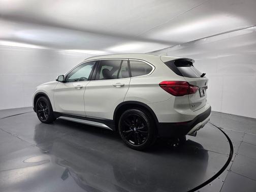 Alpine White 2020 BMW X1 xDrive28i