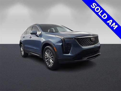 2025 Cadillac XT4 Premium Luxury