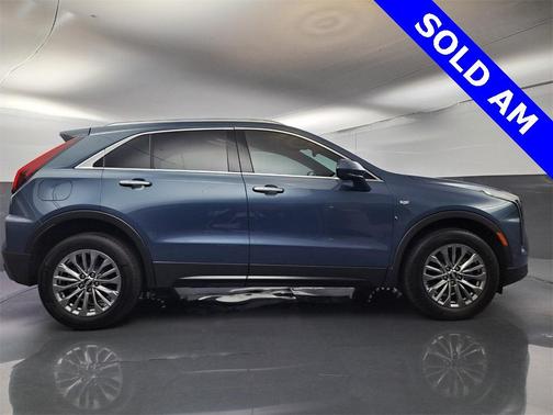 2025 Cadillac XT4 Premium Luxury