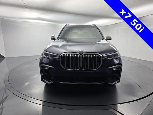 2022 BMW X7 M50i