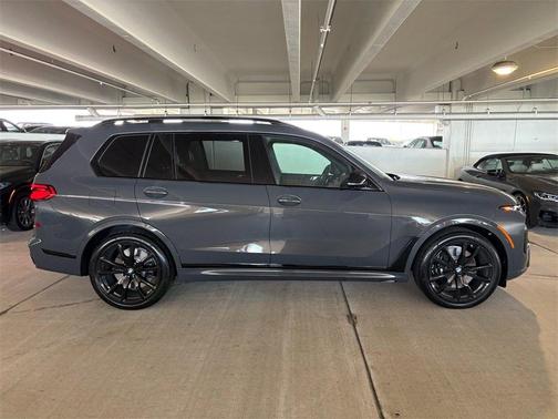 2026 BMW X7 M60i