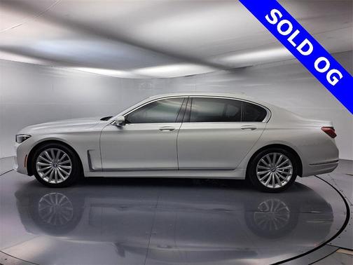 2020 BMW 740 i