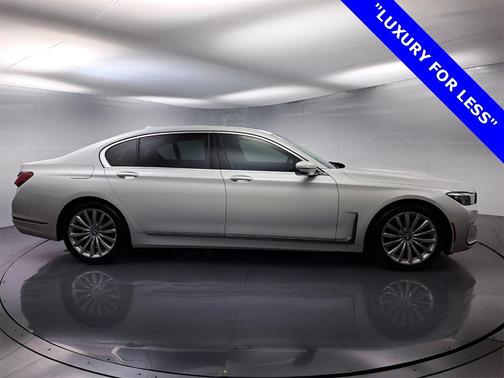 2020 BMW 740 i