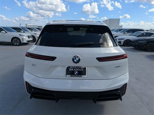 2026 BMW iX xDrive60