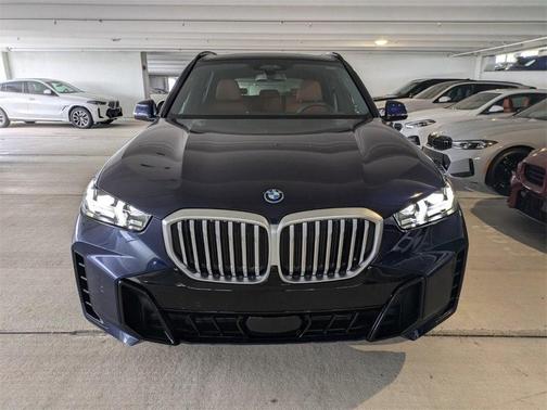 Tanzanite Blue II Metallic 2026 BMW X5 PHEV xDrive50e
