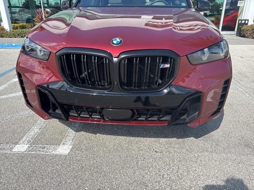 2024 BMW X5 M60i
