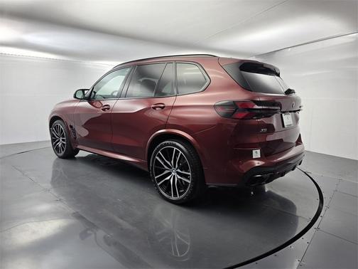 2024 BMW X5 M60i