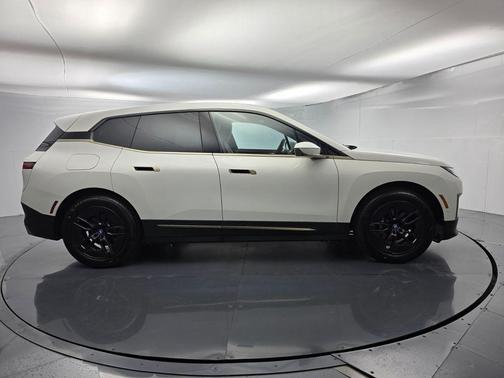 Alpine White 2024 BMW iX xDrive50