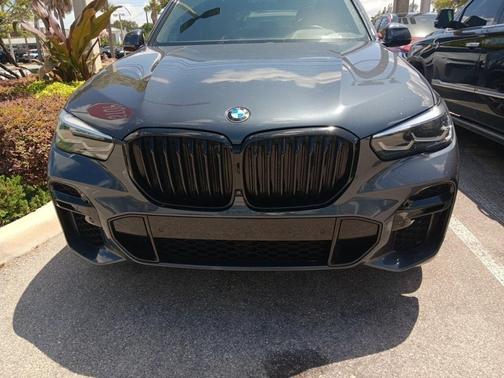 2022 BMW X5 M50i