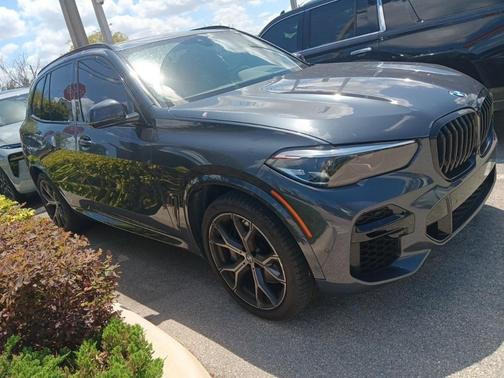 2022 BMW X5 M50i