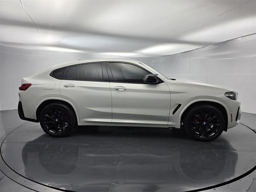 2023 BMW X4 M40i