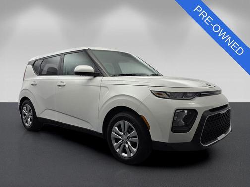 Snow White Pearl 2021 Kia Soul LX