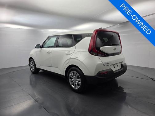 Snow White Pearl 2021 Kia Soul LX