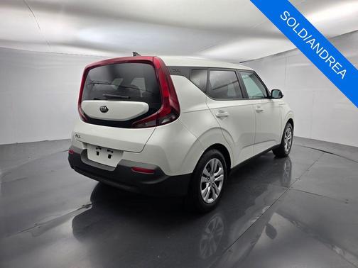 Snow White Pearl 2021 Kia Soul LX
