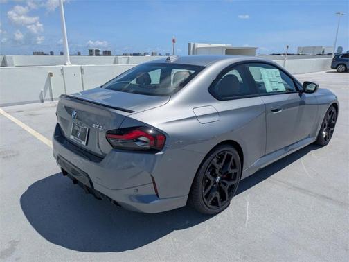 2025 BMW 230 i