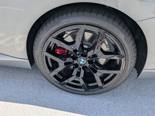 2025 BMW 230 i
